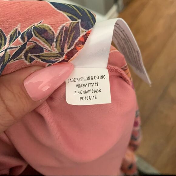 Band of Gypsies
Lianna Floral-Print Wrap Dress - Picture 13 of 14